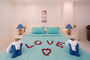 Phuket Palace Condominium by Ale