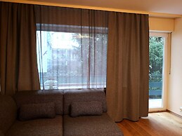 Family Suites & Parking