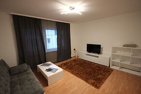 Family Suites & Parking