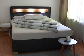 Family Suites & Parking