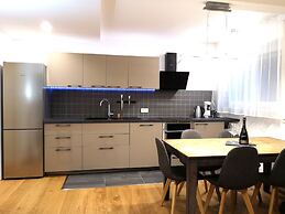 Family Suites & Parking