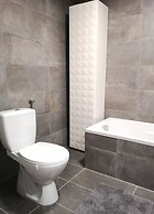 Family Suites & Parking