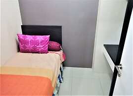 Green Pramuka Apartement By Vici