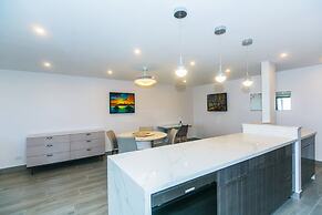 Spacious Condos with Private Balcony at Discovery Bay - Free Wifi, Nea