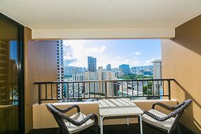 Spacious Condos with Private Balcony at Discovery Bay - Free Wifi, Nea