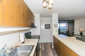 Spacious Condos with Private Balcony at Discovery Bay - Free Wifi, Nea