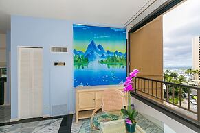 Spacious Condos with Private Balcony at Discovery Bay - Free Wifi, Nea