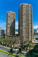 Spacious Condos with Private Balcony at Discovery Bay - Free Wifi, Nea