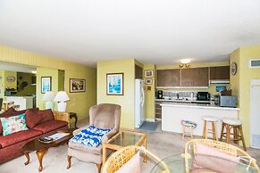 Spacious Condos with Private Balcony at Discovery Bay - Free Wifi, Nea