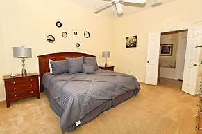 Peacful Surroundings Pool/spa Games Room! 5 Bedroom Villa by RedAwning