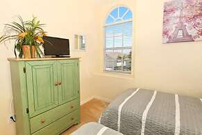 Peacful Surroundings Pool/spa Games Room! 5 Bedroom Villa by RedAwning