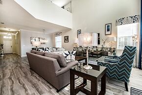 4755kcc 5 Bedroom Villa by RedAwning