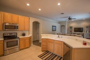 732bd 4 Bedroom Villa by RedAwning