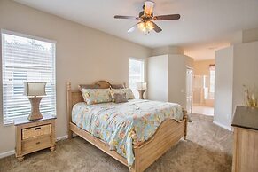 732bd 4 Bedroom Villa by RedAwning