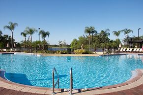 Island Breeze Lake View 3 Bedroom Condo by RedAwning