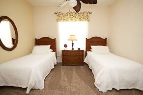 Island Breeze Lake View 3 Bedroom Condo by RedAwning