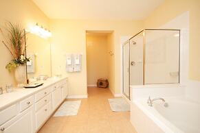 Island Breeze Lake View 3 Bedroom Condo by RedAwning