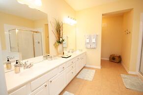 Island Breeze Lake View 3 Bedroom Condo by RedAwning