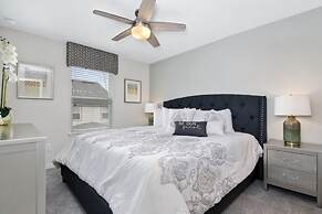 1600cpc 4 Bedroom Townhouse by RedAwning