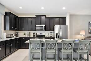 1600cpc 4 Bedroom Townhouse by RedAwning