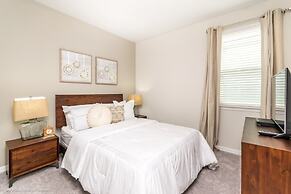 Solara Resort 9 Bedroom Villa by RedAwning