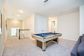 Solara Resort 9 Bedroom Villa by RedAwning