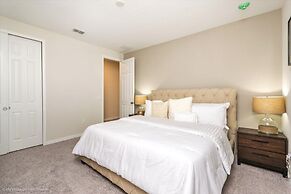 Solara Resort 9 Bedroom Villa by RedAwning