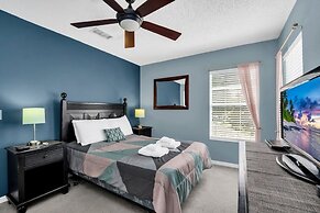 2710fkd 5 Bedroom Villa by RedAwning