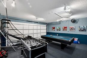 2710fkd 5 Bedroom Villa by RedAwning