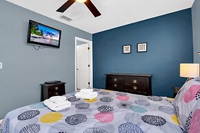 2710fkd 5 Bedroom Villa by RedAwning