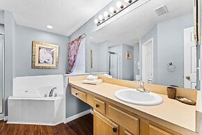 2710fkd 5 Bedroom Villa by RedAwning