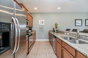 8944cuban 4 Bedroom Townhouse by RedAwning