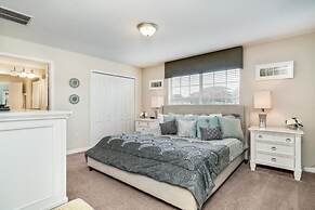 8944cuban 4 Bedroom Townhouse by RedAwning