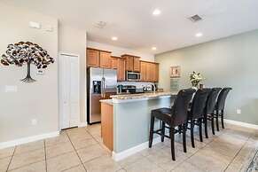 8944cuban 4 Bedroom Townhouse by RedAwning