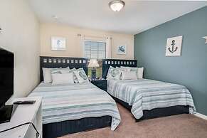 8944cuban 4 Bedroom Townhouse by RedAwning