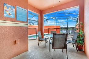 8944cuban 4 Bedroom Townhouse by RedAwning