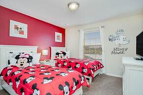 8944cuban 4 Bedroom Townhouse by RedAwning