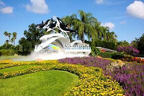 8944cuban 4 Bedroom Townhouse by RedAwning