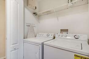 8944cuban 4 Bedroom Townhouse by RedAwning