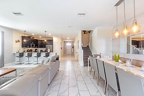 1521MC Amazing Champions Gate 8 Bedroom 5 Bed Villa by RedAwning