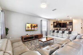 1521MC Amazing Champions Gate 8 Bedroom 5 Bed Villa by RedAwning