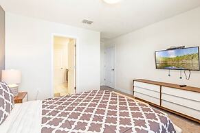 1521MC Amazing Champions Gate 8 Bedroom 5 Bed Villa by RedAwning