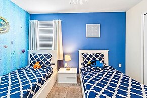 1521MC Amazing Champions Gate 8 Bedroom 5 Bed Villa by RedAwning