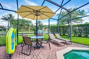 Bella Vidatown With Full Size Pool! 4 Bedroom Townhouse by Redawning