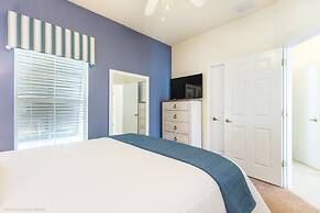 Bella Vidatown With Full Size Pool! 4 Bedroom Townhouse by RedAwning