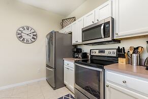 Bella Vidatown With Full Size Pool! 4 Bedroom Townhouse by RedAwning