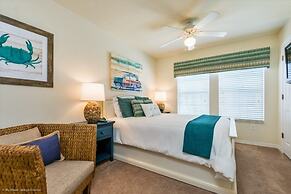 Bella Vidatown With Full Size Pool! 4 Bedroom Townhouse by RedAwning