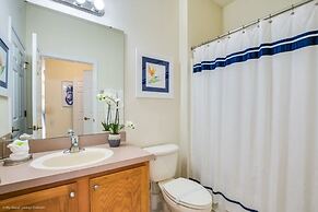 Bella Vidatown With Full Size Pool! 4 Bedroom Townhouse by RedAwning