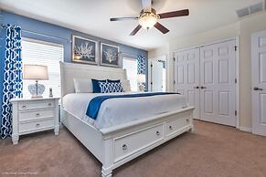 Bella Vidatown With Full Size Pool! 4 Bedroom Townhouse by RedAwning