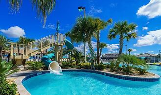 1566plunker 4 Bedroom Townhouse by RedAwning